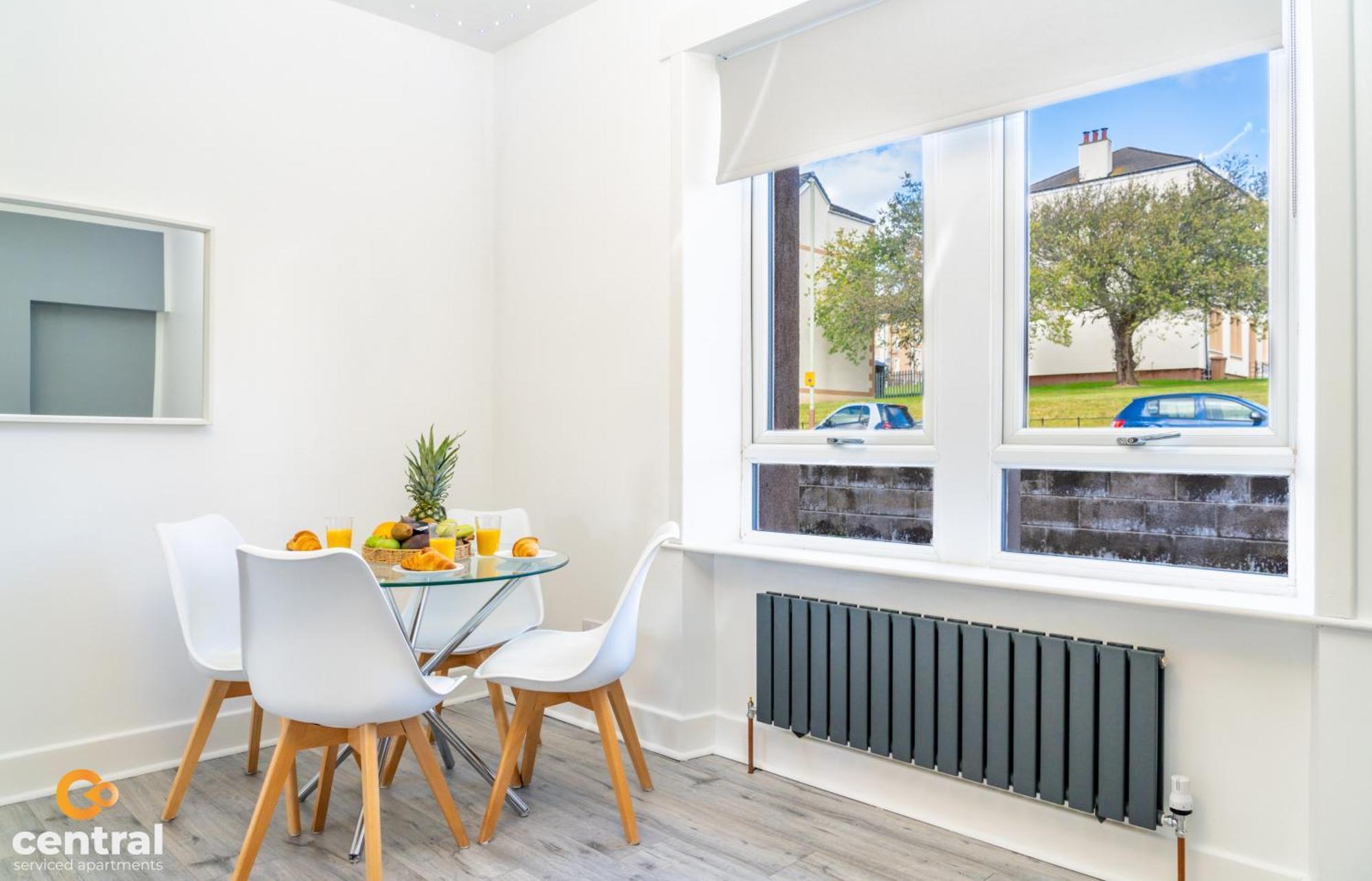 Central Serviced Apartments - 2 Bedroom - Free Street Parking - Fast Wifi - Smart Tvs In All Rooms - Ground Level - Family Neighbourhood - 3 X Double Beds - Heating 24-7 - Trade Stays - Weekly & Monthly Offers Dundee Eksteriør bilde