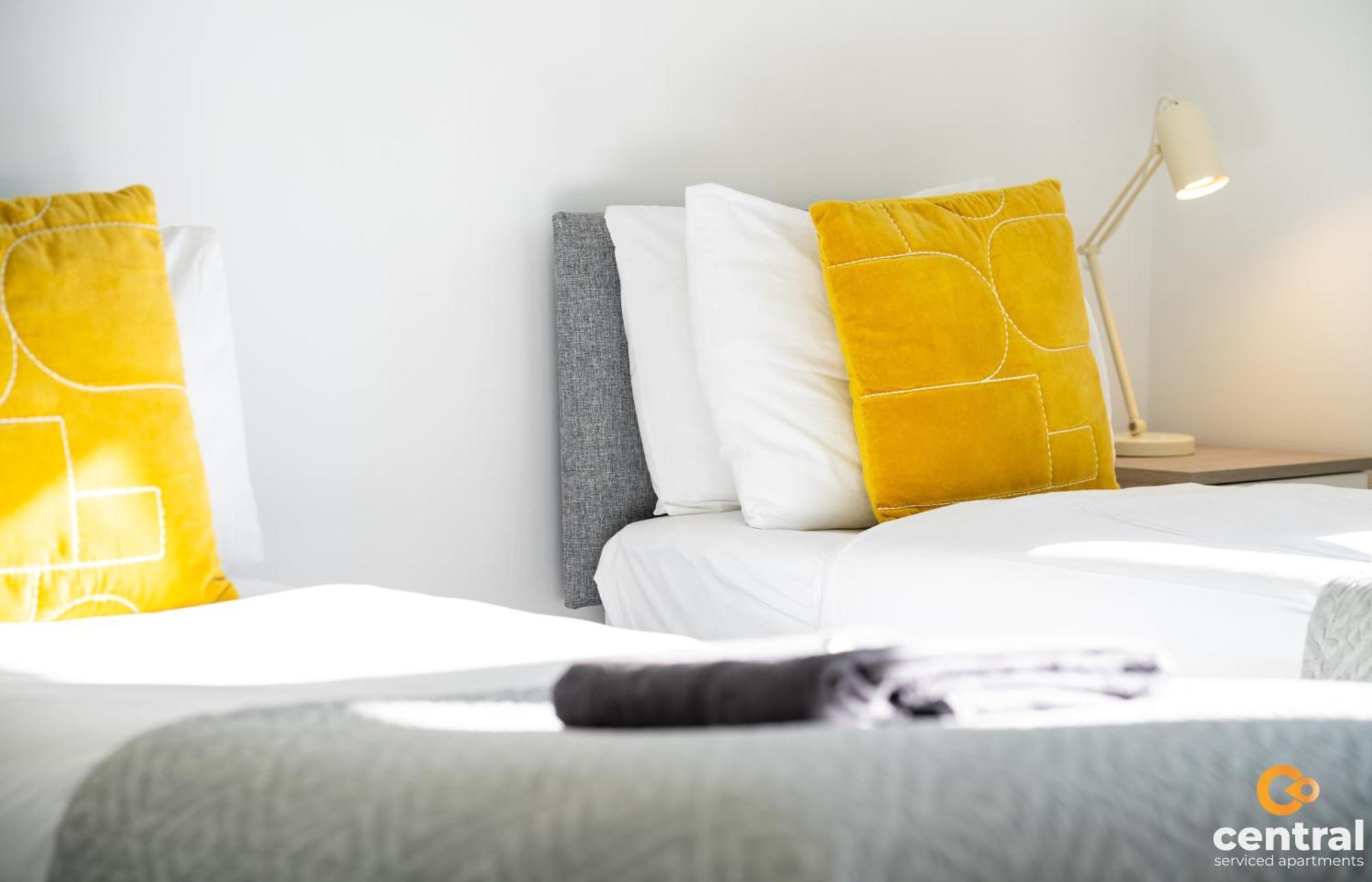 Central Serviced Apartments - 2 Bedroom - Free Street Parking - Fast Wifi - Smart Tvs In All Rooms - Ground Level - Family Neighbourhood - 3 X Double Beds - Heating 24-7 - Trade Stays - Weekly & Monthly Offers Dundee Eksteriør bilde